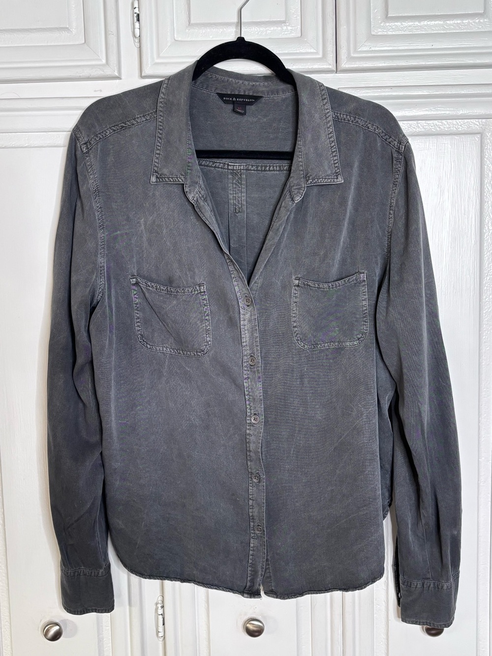 Rock & Republic Gray Button-Down Shirt